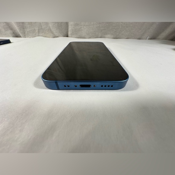iPhone 13 Mini Blue 256GB Unlocked - Picture 3 of 7